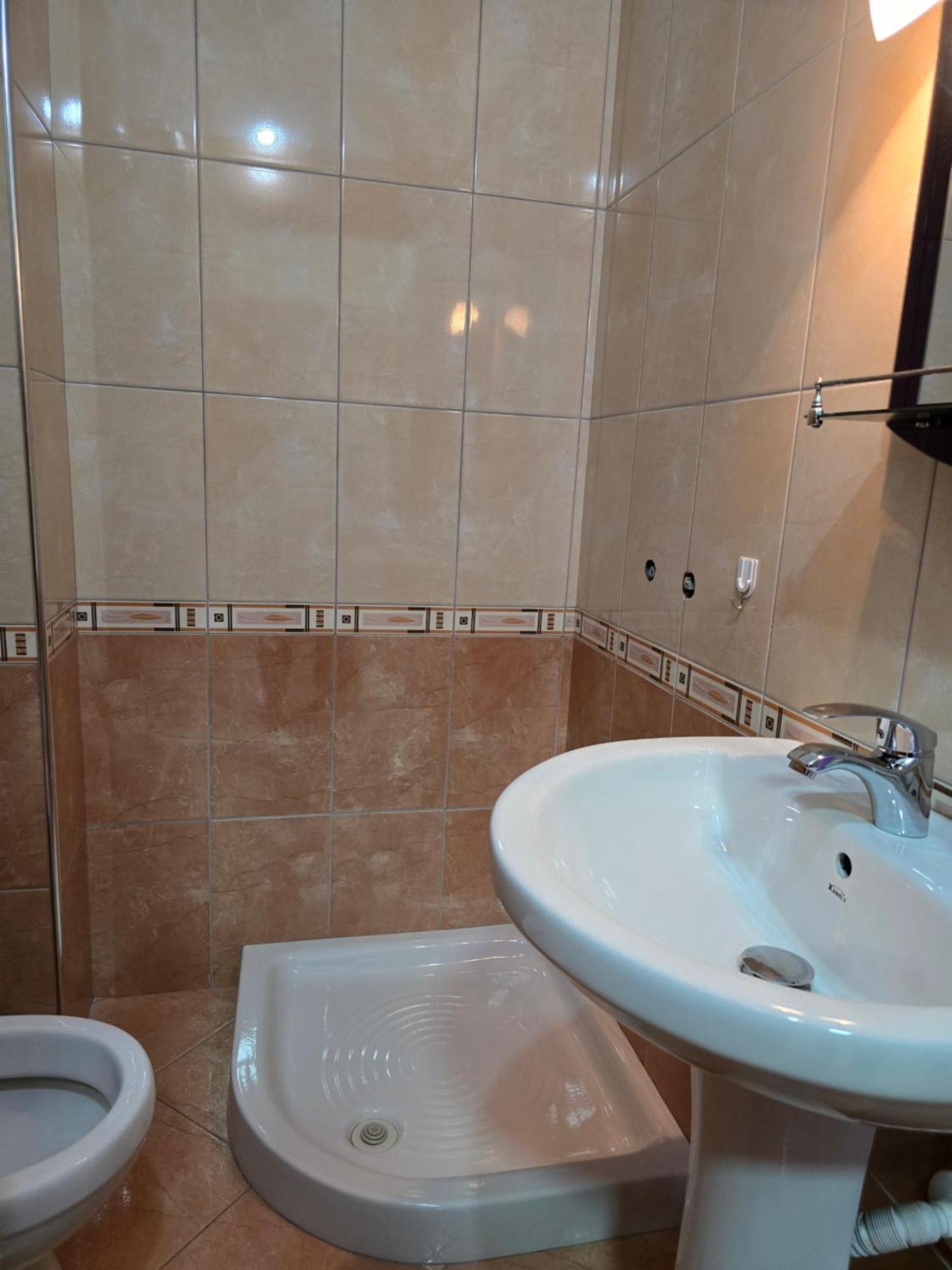 Modern , Quiet , Family Friendly & Fully Furnished Apartment Vlorë 외부 사진