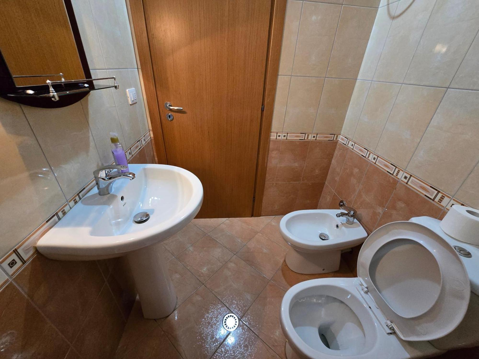 Modern , Quiet , Family Friendly & Fully Furnished Apartment Vlorë 외부 사진